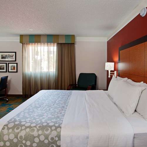 La Quinta Inn & Suites Irvine Spectrum | 14972 Sand Canyon Ave, Irvine, CA 92618, USA | Phone: (949) 551-0909