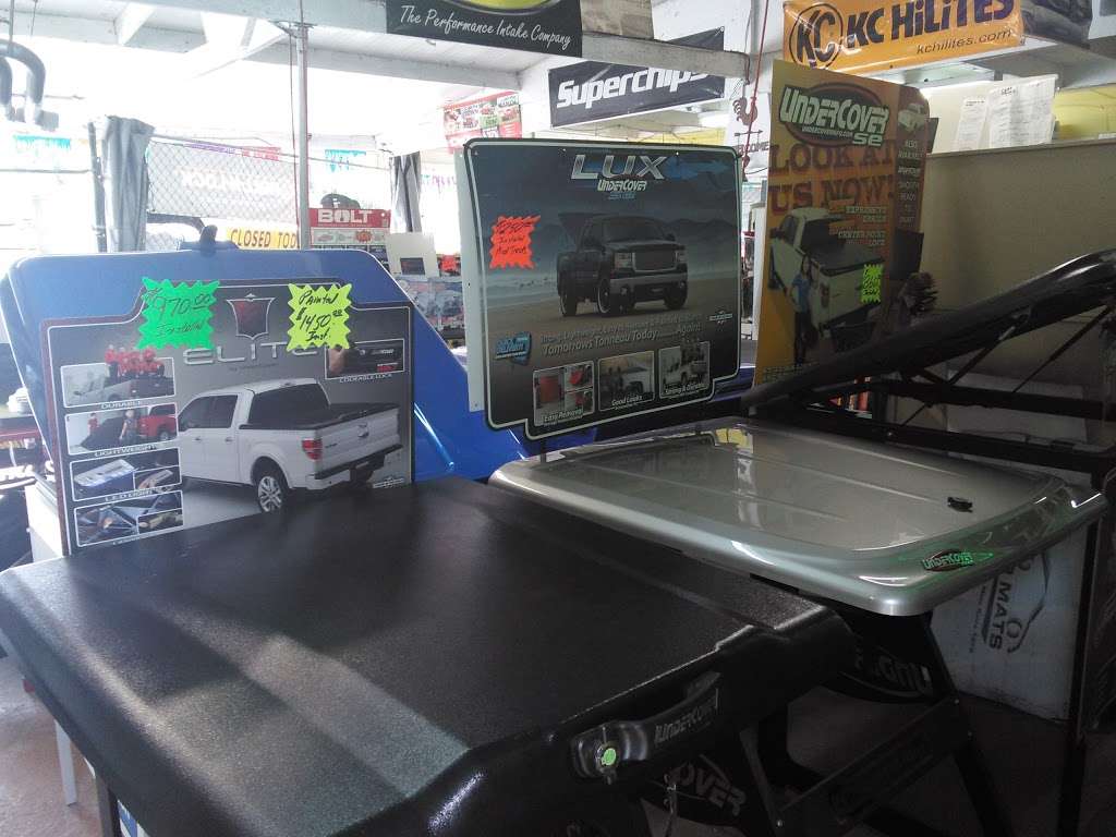 Truck Tops & More | 11309 US-441, Tavares, FL 32778 | Phone: (352) 508-5682