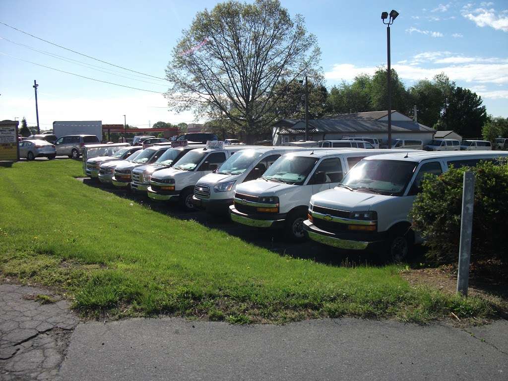 Leola Auto & Van Rental LLC | 2462 New Holland Pike, Lancaster, PA 17601, USA | Phone: (717) 656-9131