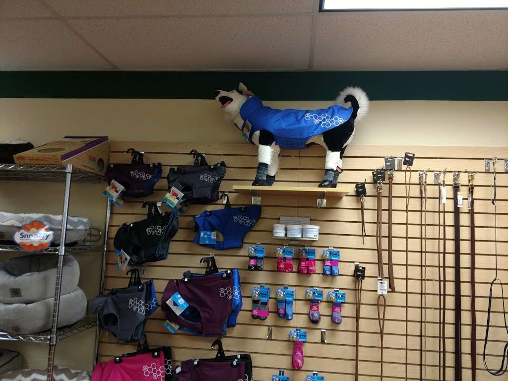 Whole Pet Central | 6925 Oakland Mills Rd Ste R, Columbia, MD 21045 | Phone: (410) 997-5888