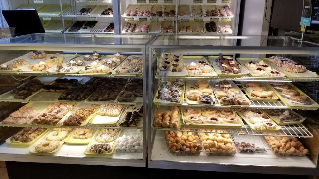 Donut King | 3716 Howell Branch Rd #1701, Winter Park, FL 32792, USA | Phone: (321) 316-4817