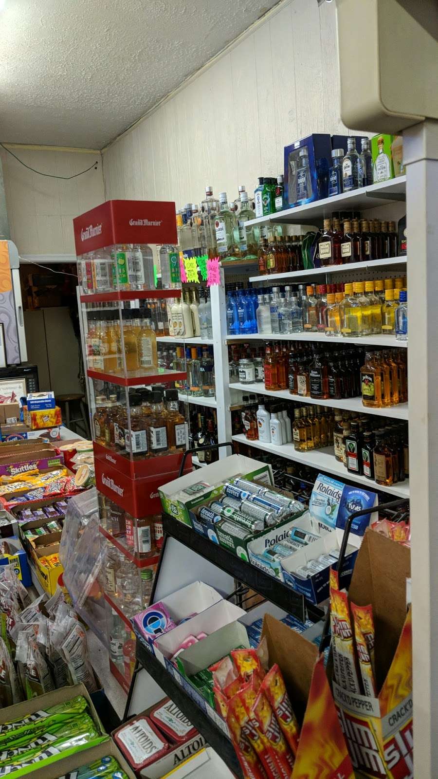 BridgeDrivein Liquors | 6654 Hallowing Point Rd, Prince Frederick, MD 20678, USA | Phone: (410) 535-2869