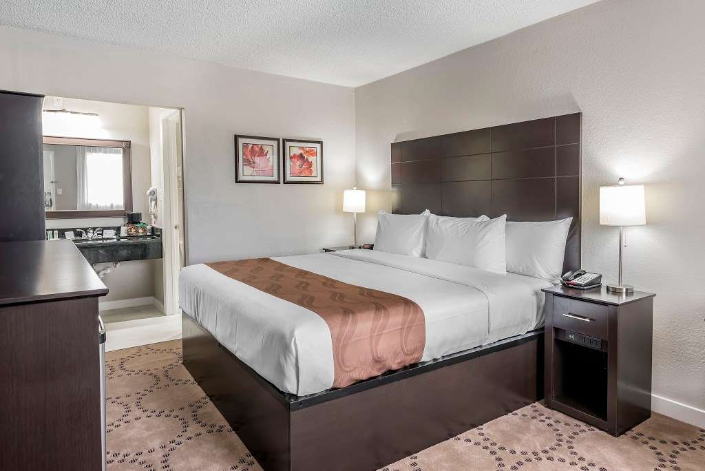 Quality Inn & Suites Kissimmee By The Lake | 7785 W Irlo Bronson Memorial Hwy, Kissimmee, FL 34747 | Phone: (407) 396-1828