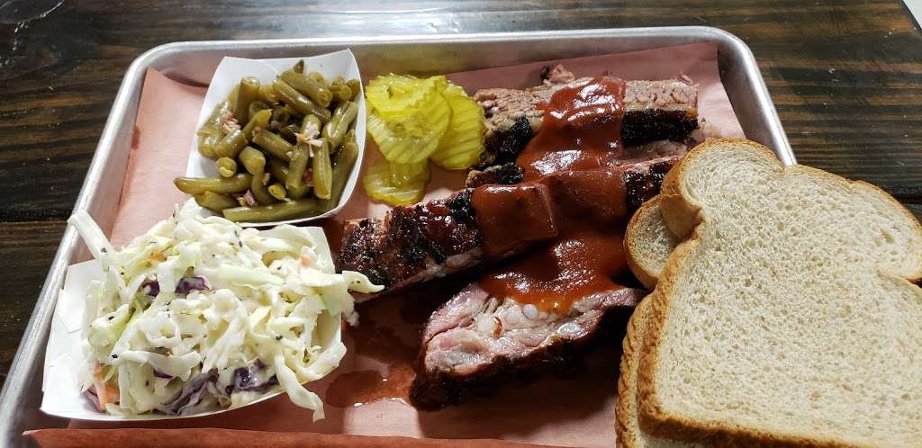 Kenjos BBQ | 200 E San Bernard St, Brazoria, TX 77422, USA | Phone: (979) 798-4227