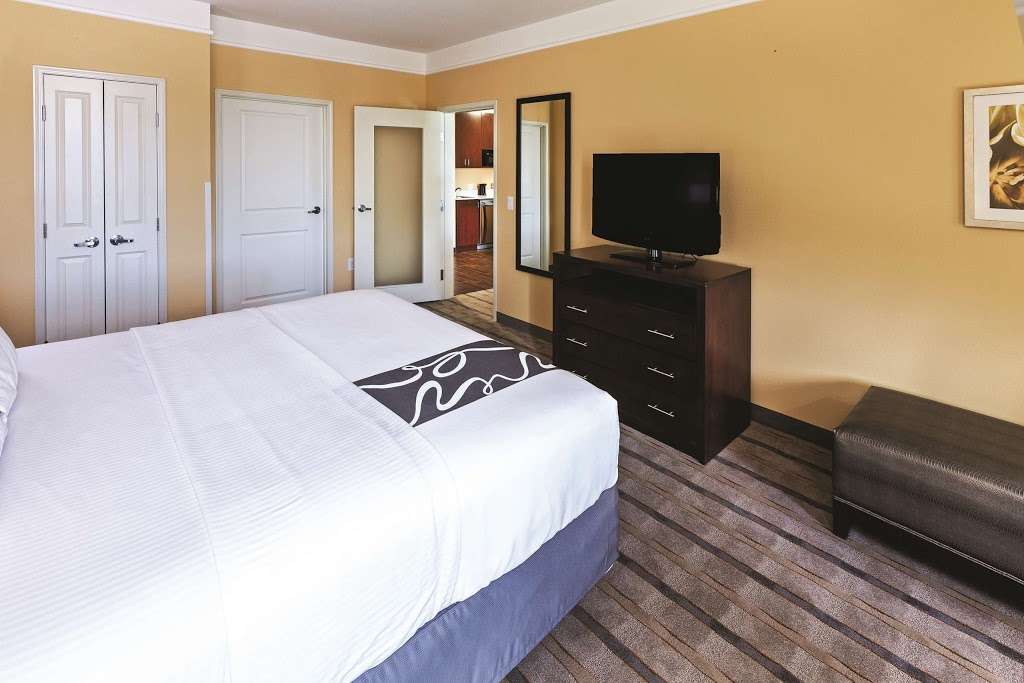 La Quinta Inn & Suites Houston NW Beltway8 - WestRD | 9034 West Sam Houston Pkwy N, Houston, TX 77064 | Phone: (281) 671-6016