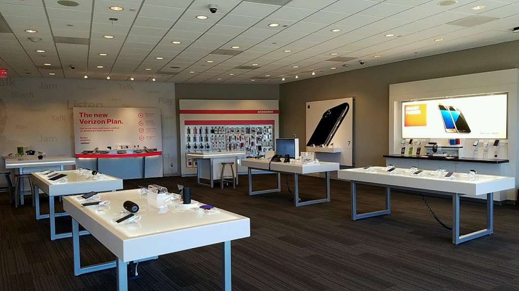 Verizon | 7608 W Bell Rd, Glendale, AZ 85308, USA | Phone: (623) 334-3581