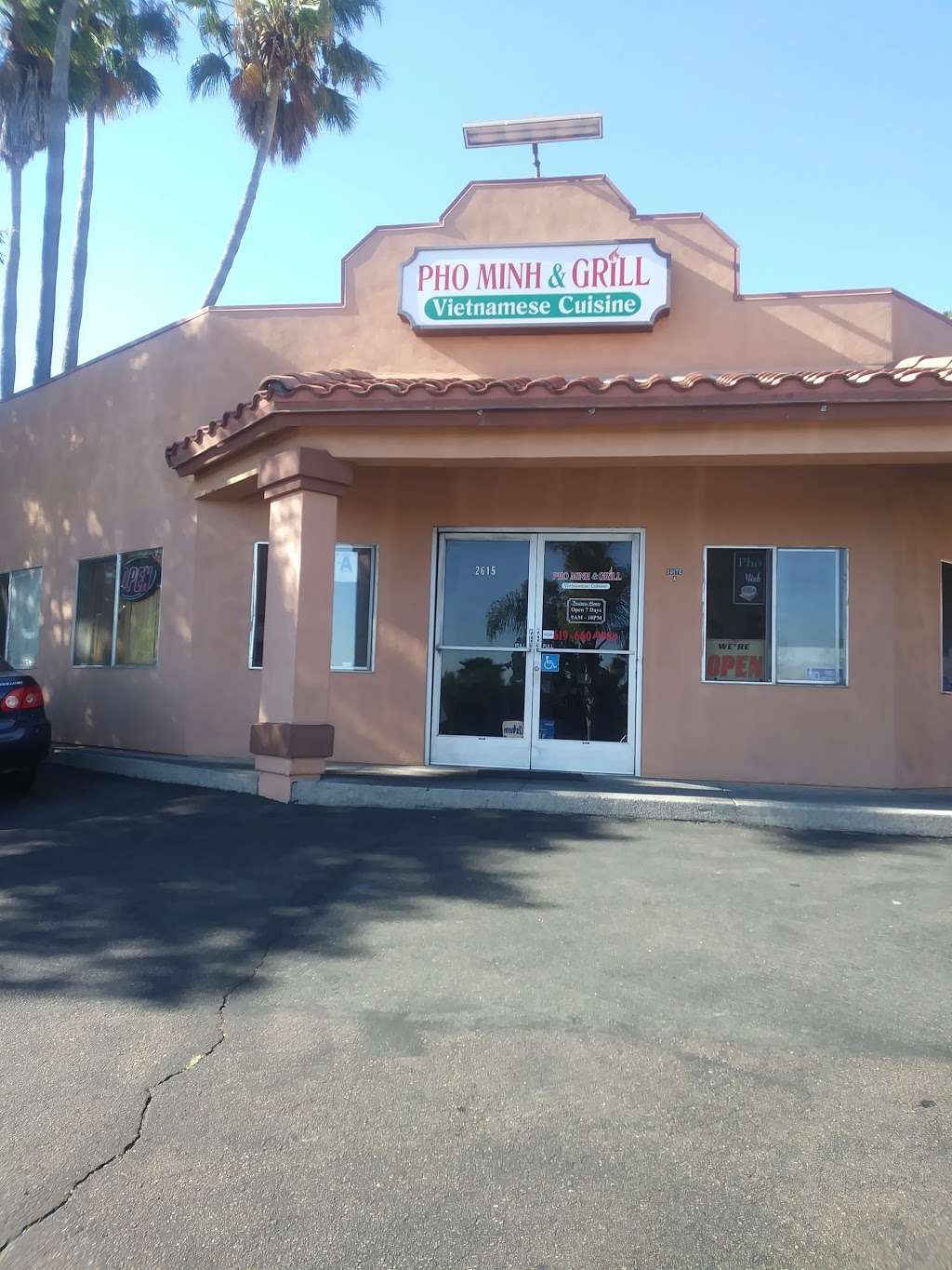 Pho Minh & Grill | 2615 Sweetwater Springs Blvd, Spring Valley, CA 91978, USA | Phone: (619) 660-9980