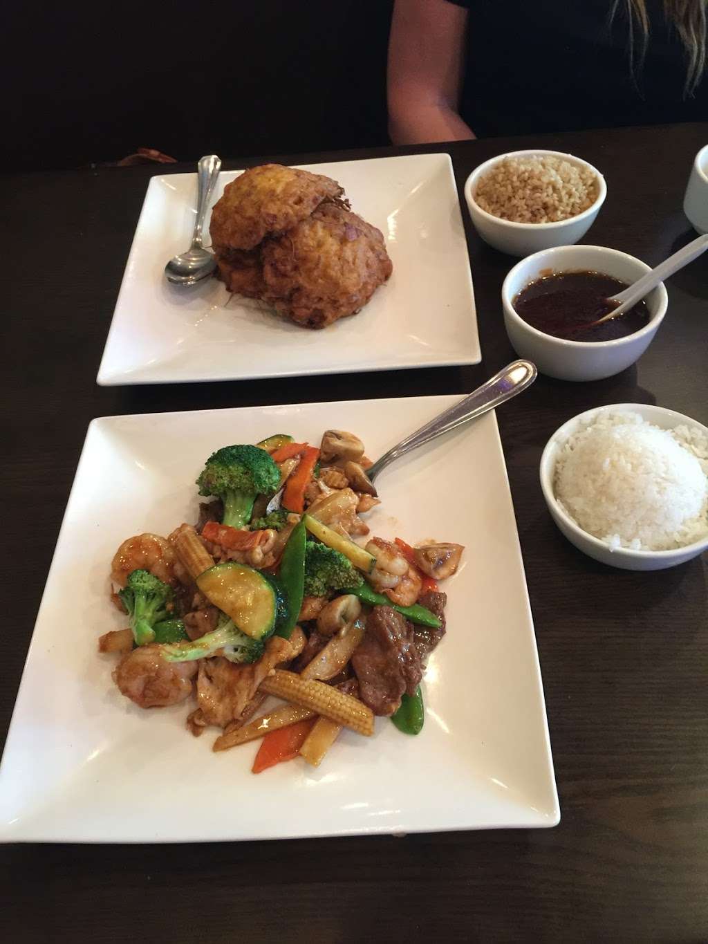 Fancy Asian Fusion | 1824,360 Connecticut Ave #11, Norwalk, CT 06854, USA | Phone: (203) 838-9888