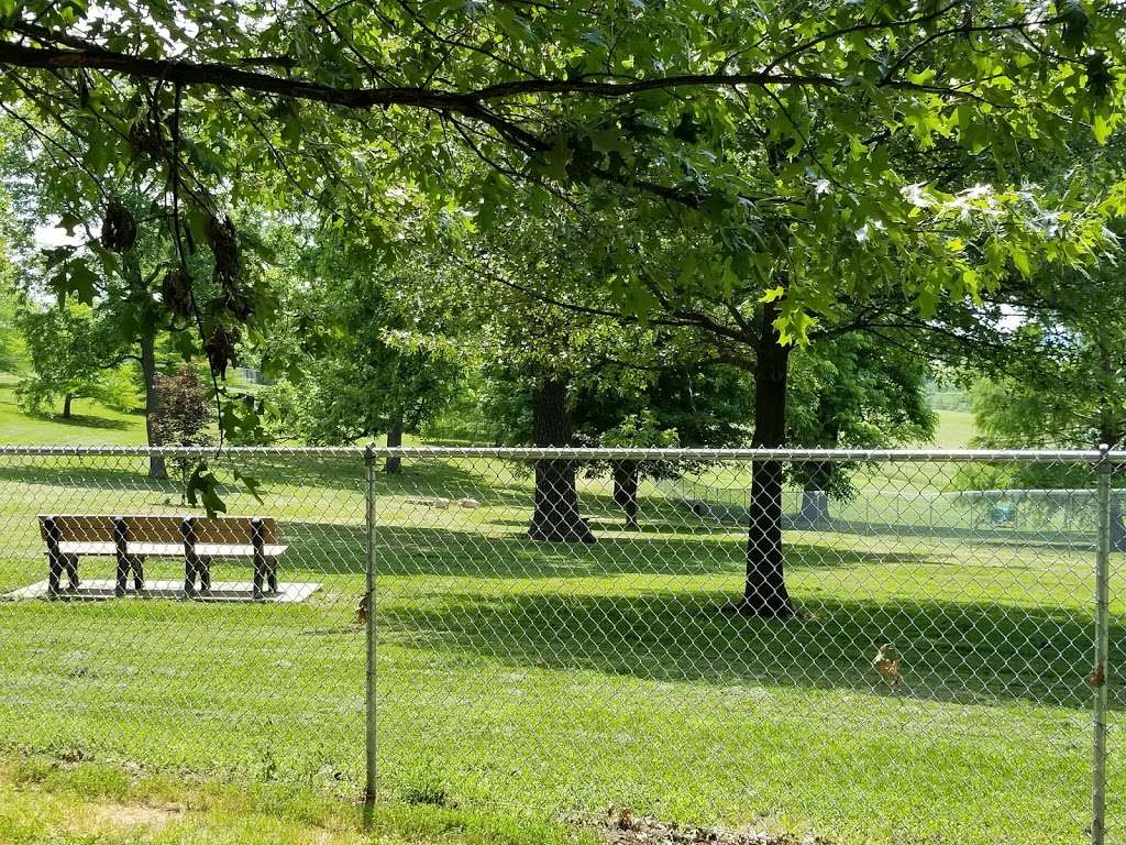 Waggin Tails Dog Park | 2900 Home Pl, Leavenworth, KS 66048 | Phone: (913) 651-2203