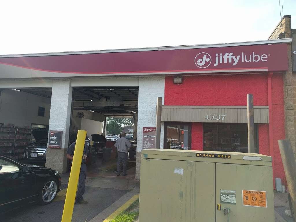 Jiffy Lube | 4307 Bladensburg Rd, Colmar Manor, MD 20722 | Phone: (301) 864-7773