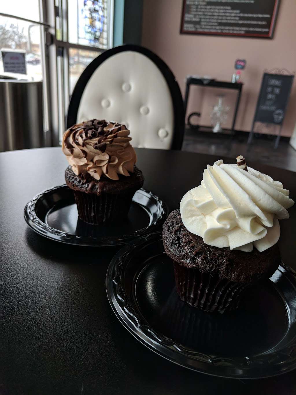 Couture Cupcake Cafe & Gelato Bar | 20771 N Rand Rd, Kildeer, IL 60047 | Phone: (847) 438-9300