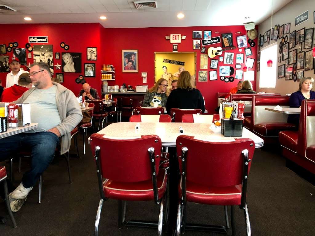 Bristol 45 Diner | 8321 200th Ave, Bristol, WI 53104 | Phone: (262) 857-4545