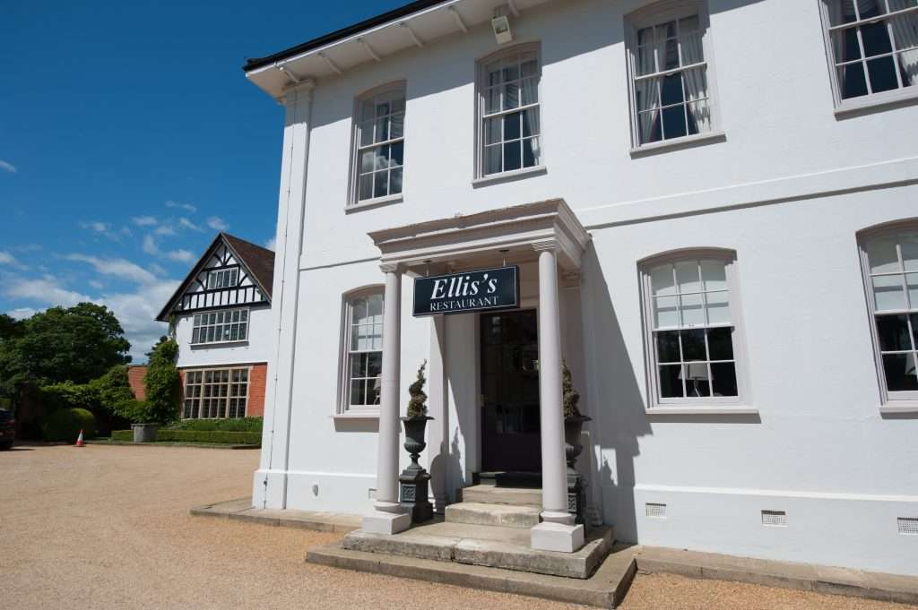 Elliss Restaurant | Greenwoods Hotel, Stock, Ingatestone CM4 9BE, UK | Phone: 01277 829990