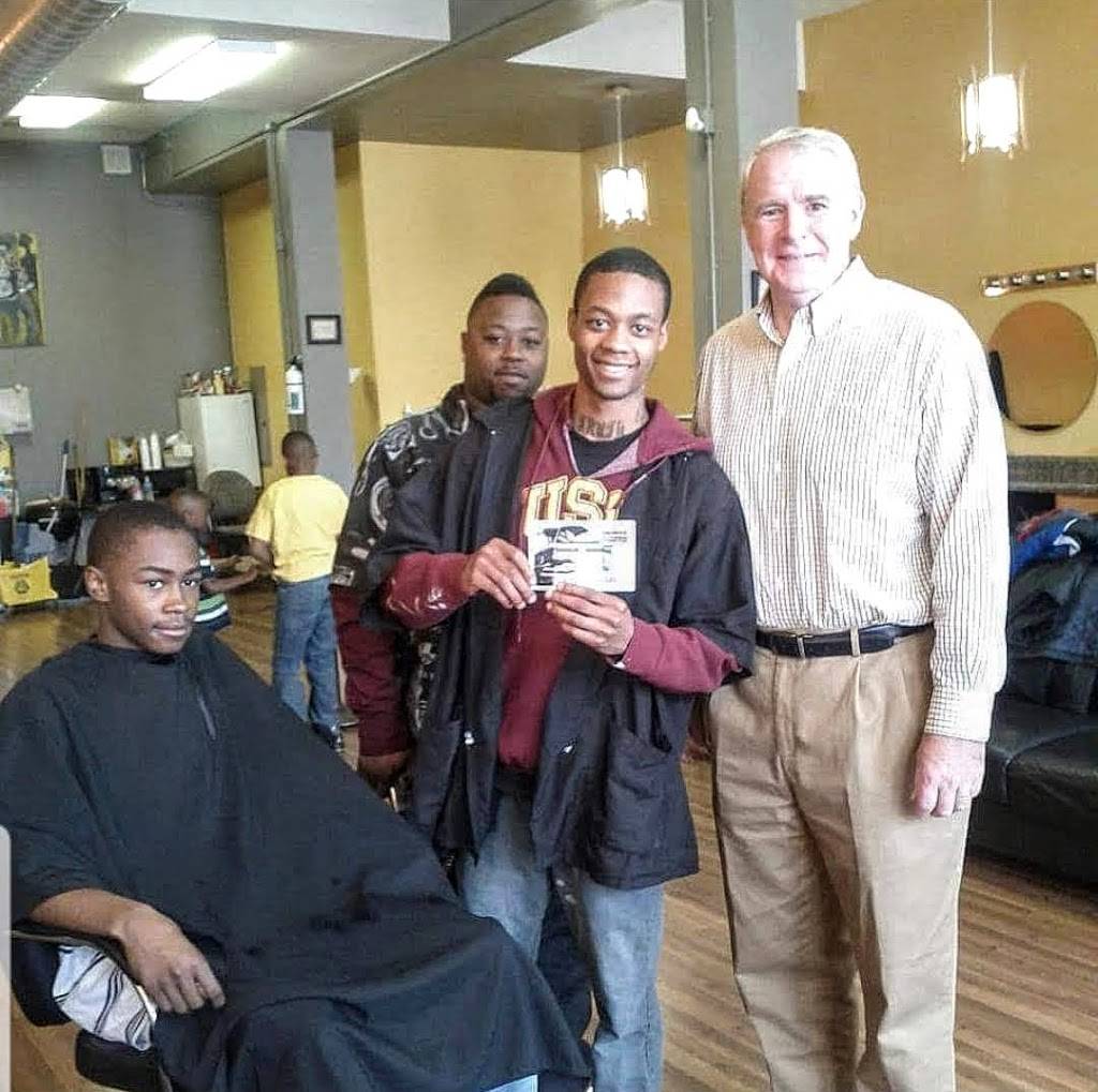 Mocuts Da Barber Shop | 4403 W North Ave, Milwaukee, WI 53208, USA | Phone: (414) 444-7467