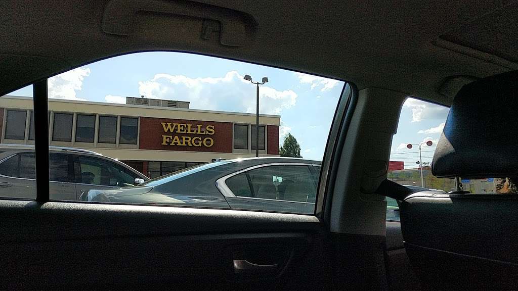 Wells Fargo Bank | 101 W Dekalb Pike, King of Prussia, PA 19406, USA | Phone: (610) 265-5837