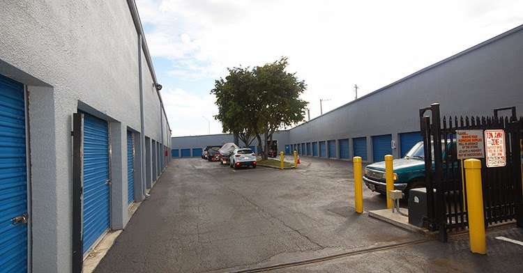 SmartStop Self Storage | 2320 NE 5th Ave, Pompano Beach, FL 33064 | Phone: (561) 221-8569