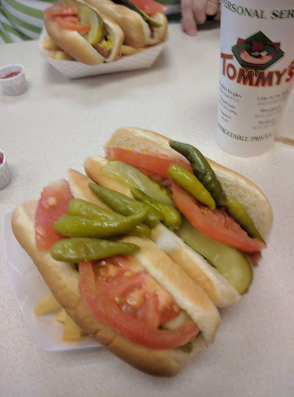 Tommys Red Hots | 500 S Eastwood Dr, Woodstock, IL 60098, USA | Phone: (815) 337-7244