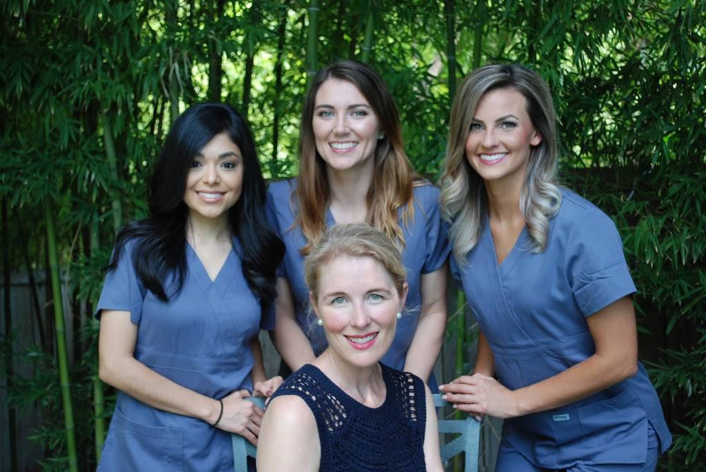 Kelly Halverson DDS FAGD | 1001 Buckingham Rd #104, Richardson, TX 75081, USA | Phone: (972) 479-5892