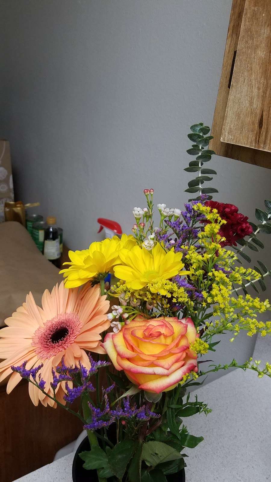 Flowers & Friends | 1844 N El Camino Real, San Clemente, CA 92672, USA | Phone: (949) 366-9150