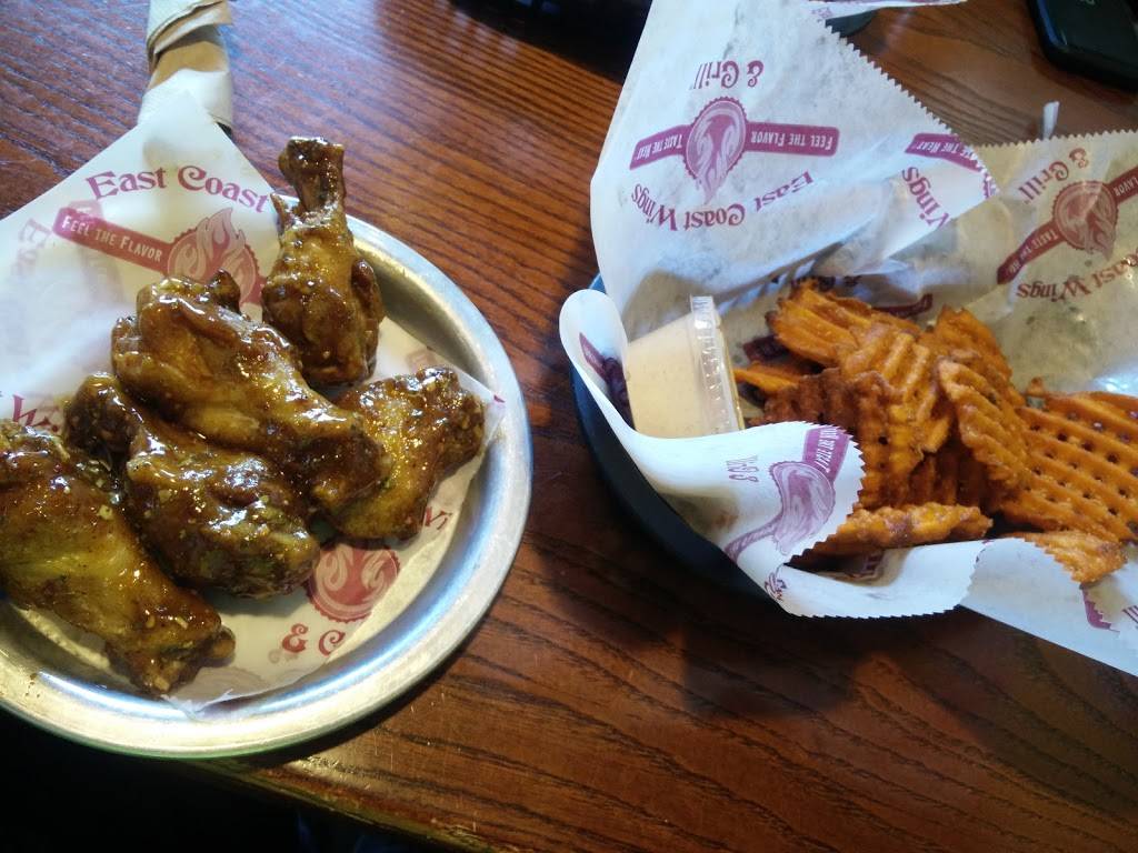 East Coast Wings + Grill | 9711 Northlake Centre Pkwy, Charlotte, NC 28216, USA | Phone: (704) 494-4174