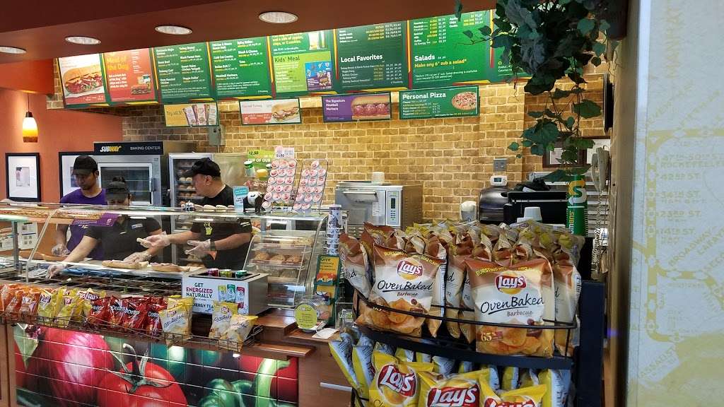 Subway Restaurants | 6938-A Aviation Blvd, Glen Burnie, MD 21061 | Phone: (410) 553-9942