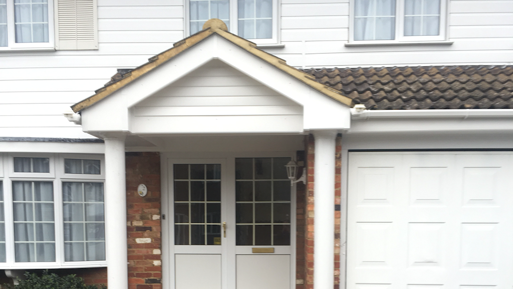 Affordable roofline | 74 Nutcroft, Datchworth, Stevenage SG3 6TG, UK | Phone: 07983 176318