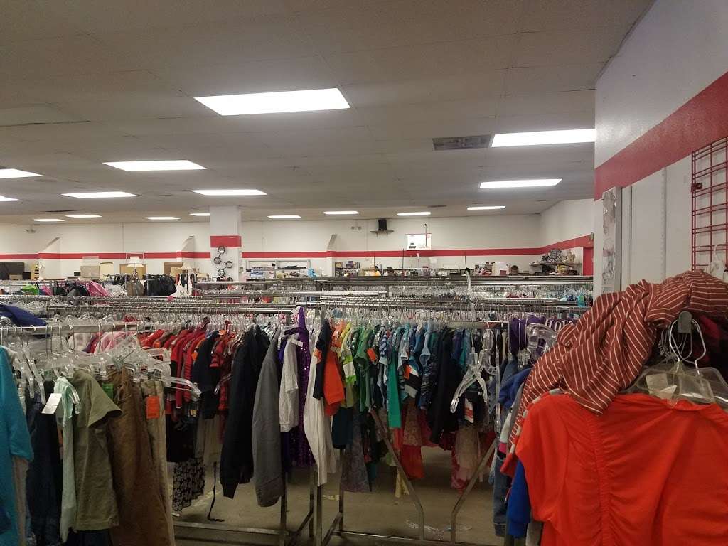 The Salvation Army Family Store | 17079 Valley Blvd Ste #D, Fontana, CA 92335, USA | Phone: (909) 823-1875