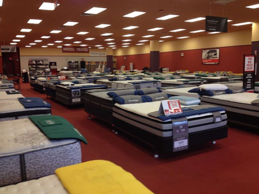 Mattress Firm Attleboro | 235 Washington St, Attleboro, MA 02703, USA | Phone: (508) 399-5159