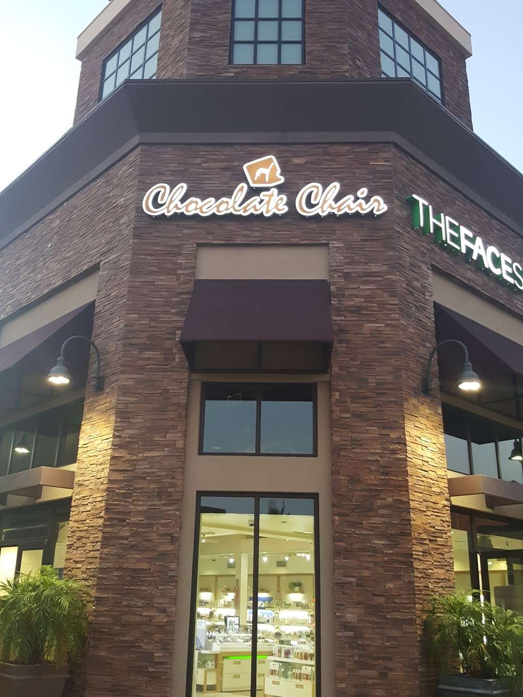 Chocolate Chair | 5141 Beach Blvd, Buena Park, CA 90621 | Phone: (714) 521-8681