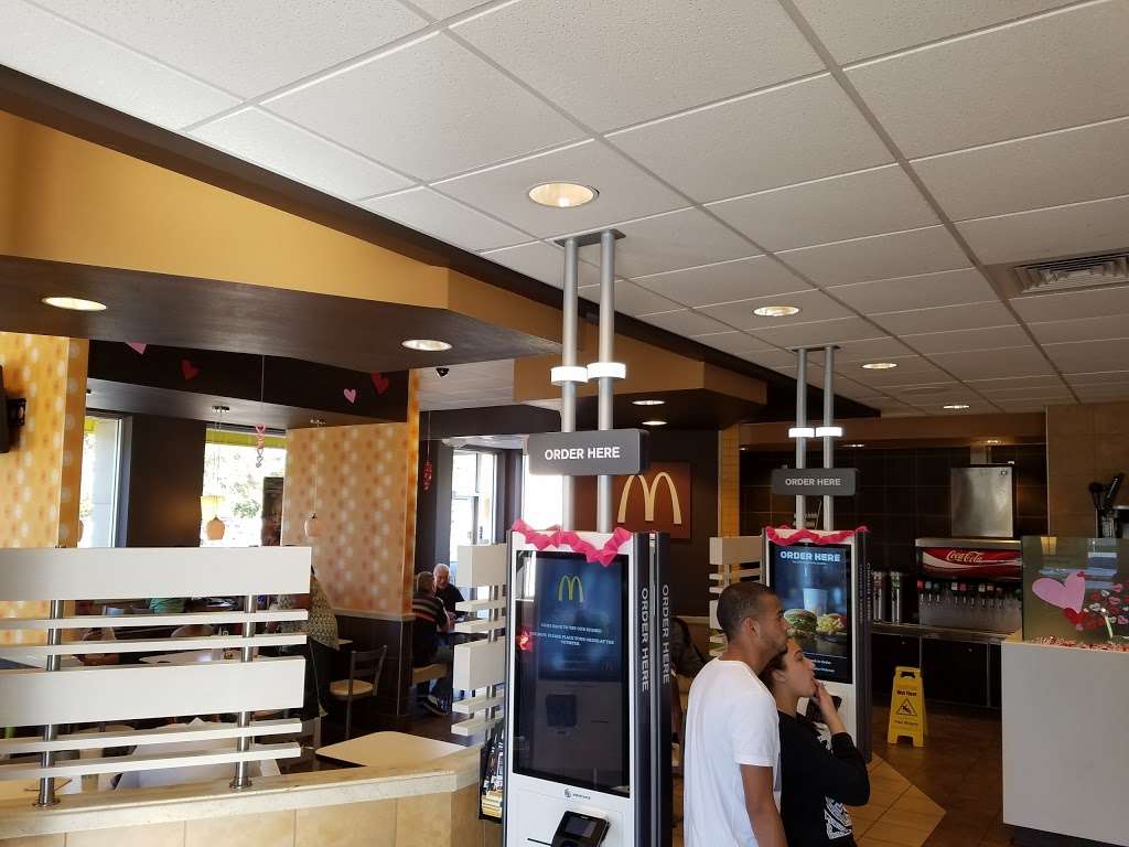 McDonalds | 3845 Pleasant Hill Rd, Kissimmee, FL 34746, USA | Phone: (321) 697-5680