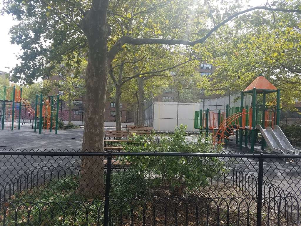 Bayview Playground | East 100th Street, Brooklyn, NY 11236 | Phone: (212) 639-9675