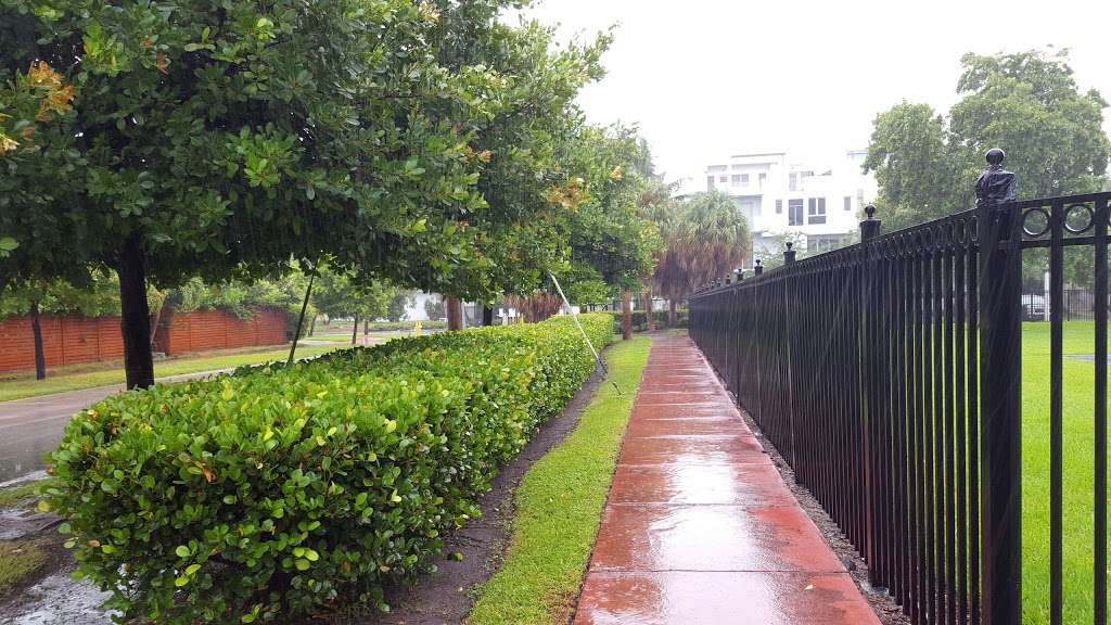 Fairway Park | 200 Fairway Dr, Miami Beach, FL 33141, USA | Phone: (305) 993-2011