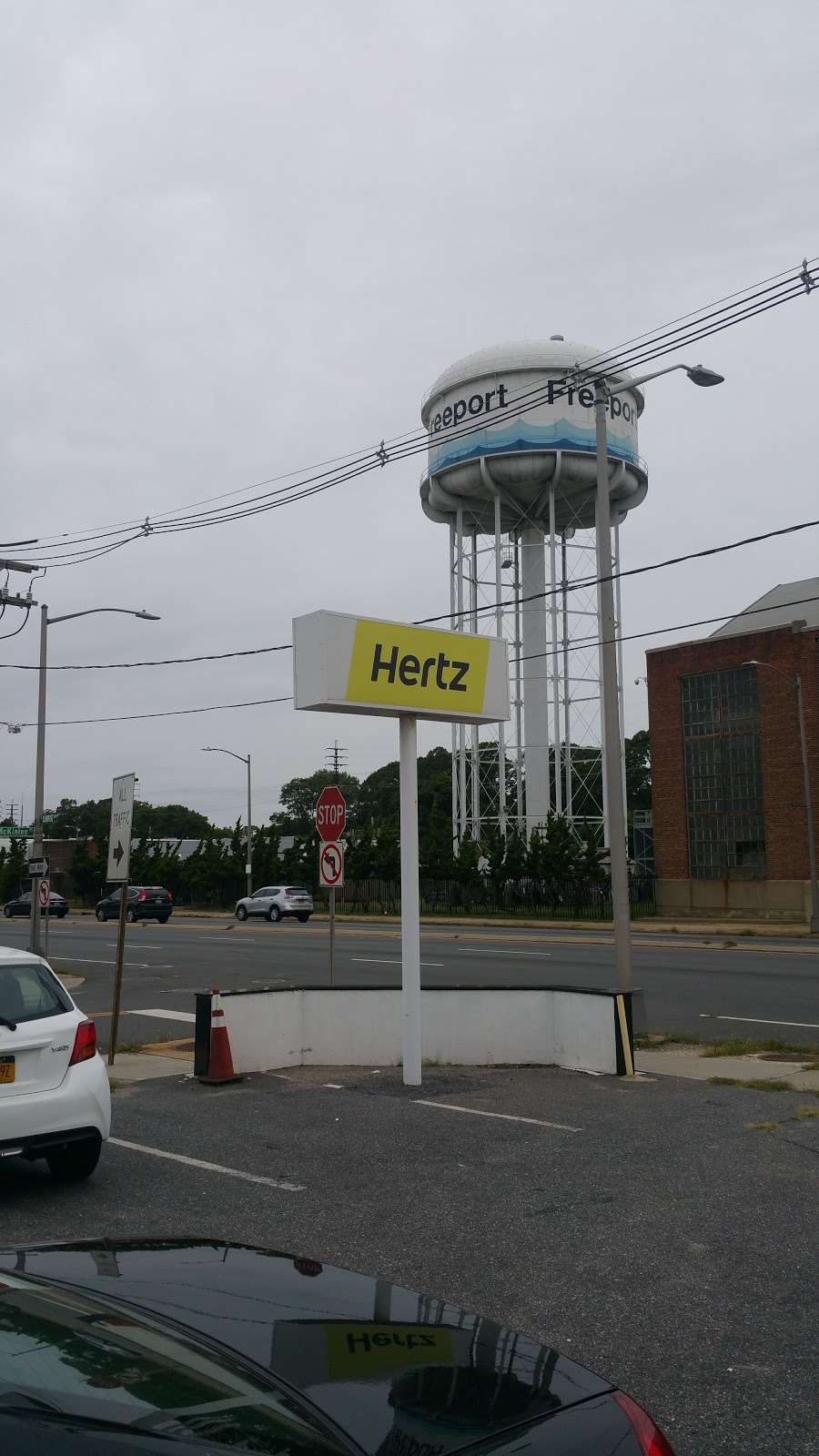 Hertz | 235 W Sunrise Hwy, Freeport, NY 11520, USA | Phone: (516) 771-2135