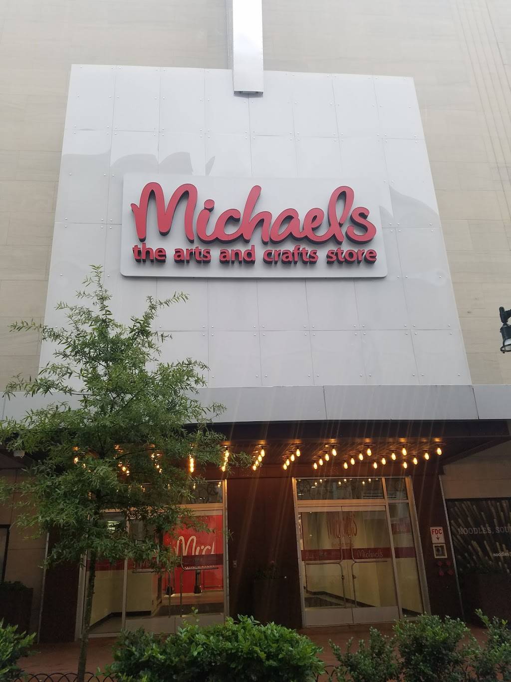 Michaels | 8661 Colesville Rd Ste A104, Silver Spring, MD 20910, USA | Phone: (301) 844-6732