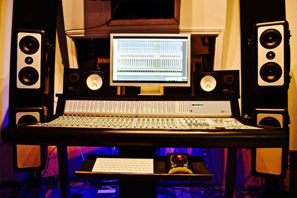 The Kitchen Studios | 9024 Garland Rd, Dallas, TX 75218, USA | Phone: (214) 321-6401