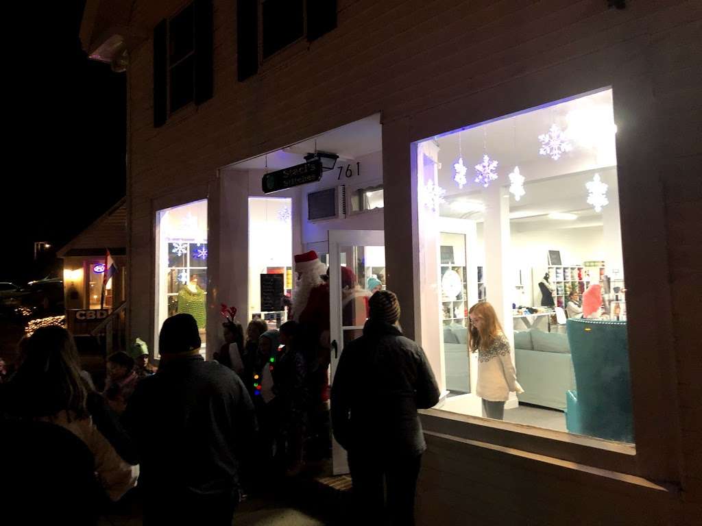 Stacis Stitches and Skeins | 761 Country Way, Scituate, MA 02066, USA | Phone: (781) 206-7478