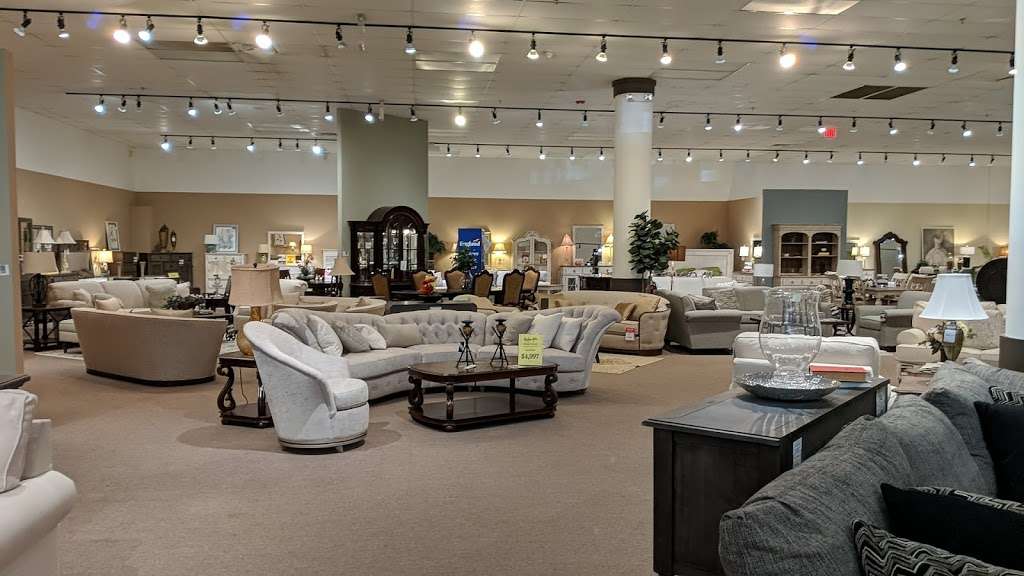 Huffman Koos Furniture | 200 Trotters Way, Freehold, NJ 07728, USA | Phone: (732) 343-7999