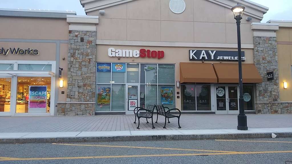 GameStop | 166 Colony Place Rd, Spc P, Plymouth, MA 02360, USA | Phone: (508) 732-7235