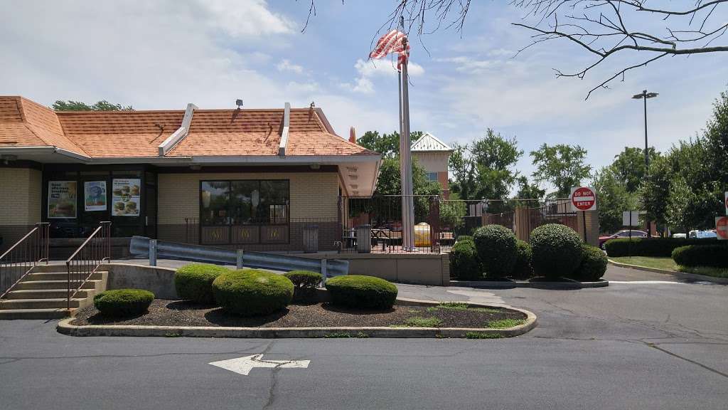 McDonalds | 1890 Bethlehem Pike, Flourtown, PA 19031, USA | Phone: (215) 233-5998