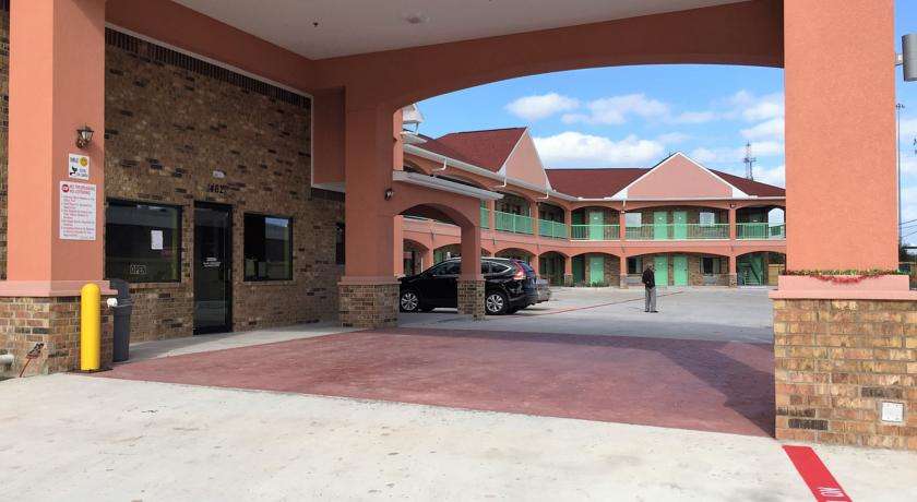 Classic Inn & Suites | 14621 US-59, Humble, TX 77396, USA | Phone: (281) 913-5186