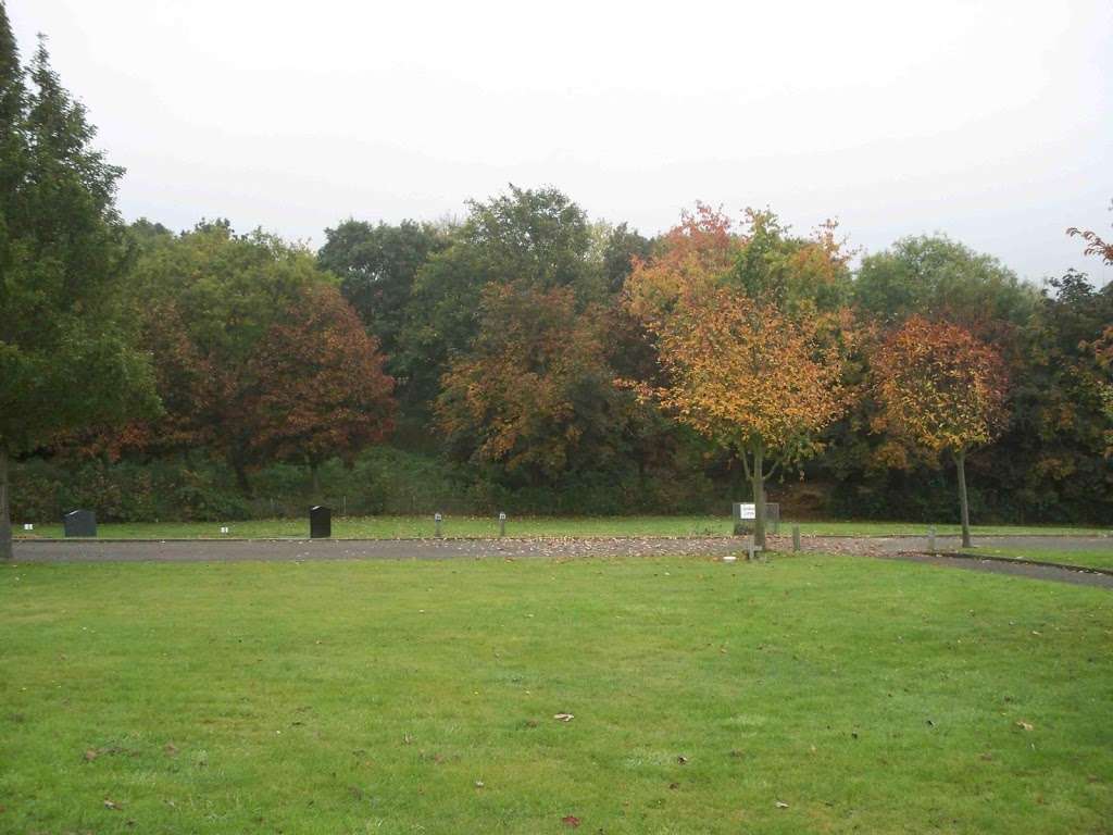 Redstone Cemetery | Philanthropic Rd, Redhill RH1 4DG, UK | Phone: 01737 276000