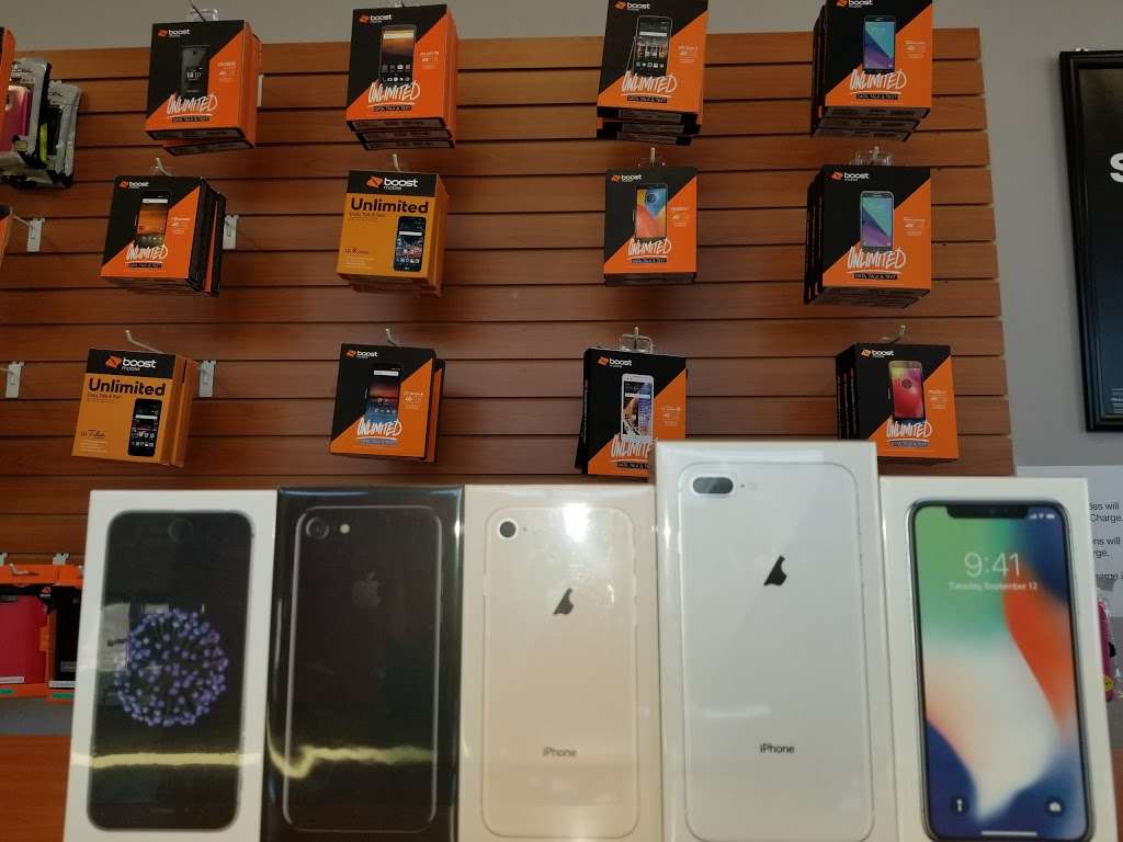 Boost Mobile | 7301 W 10th St Ste. A, Indianapolis, IN 46214, USA | Phone: (317) 209-9901