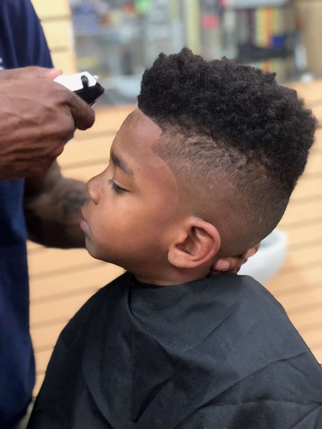 Fademasters Barbershop Palmdale | 2520 E Palmdale Blvd A4, Palmdale, CA 93550, USA | Phone: (661) 510-6920