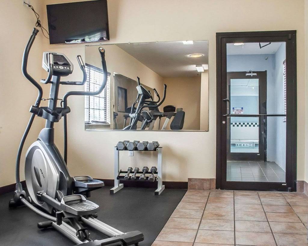 Comfort Inn & Suites | 3615 Commerce Pl, Hamburg, NY 14075, USA | Phone: (716) 648-2922