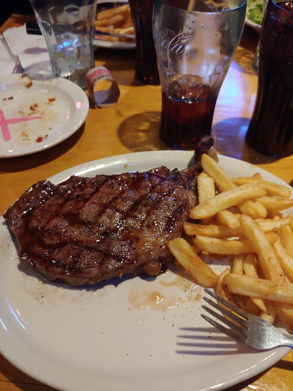 Logans Roadhouse | 3720 Stone Creek Blvd, Cincinnati, OH 45251, USA | Phone: (513) 923-3700