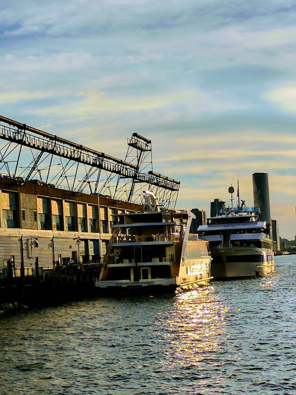 Pier 40 Parking | 353 West St, New York, NY 10014, USA | Phone: (212) 989-9536
