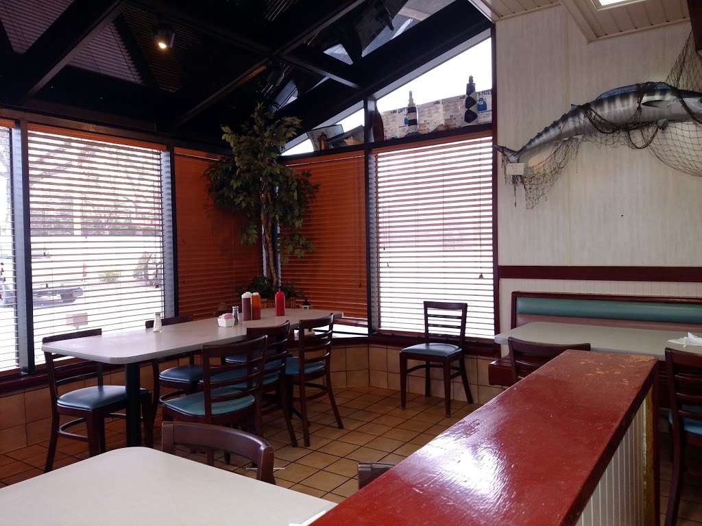 Captn Petes Seafood Restaurant | 5 Island Ford Rd, Maiden, NC 28650 | Phone: (828) 428-6080