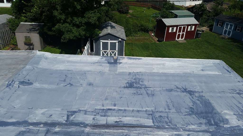 Jays Roofing and Siding LLC | 168 E Ridge Rd STE 104, Linwood, PA 19061, United States | Phone: (215) 370-8696