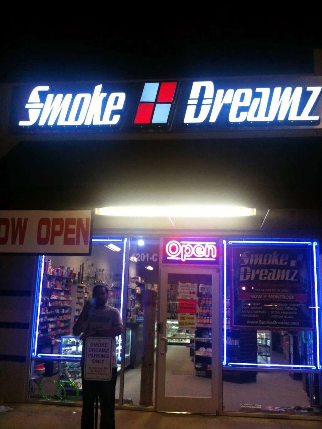 Smoke Dreamz | 6447 Richmond Ave, Houston, TX 77057, USA | Phone: (713) 266-5554