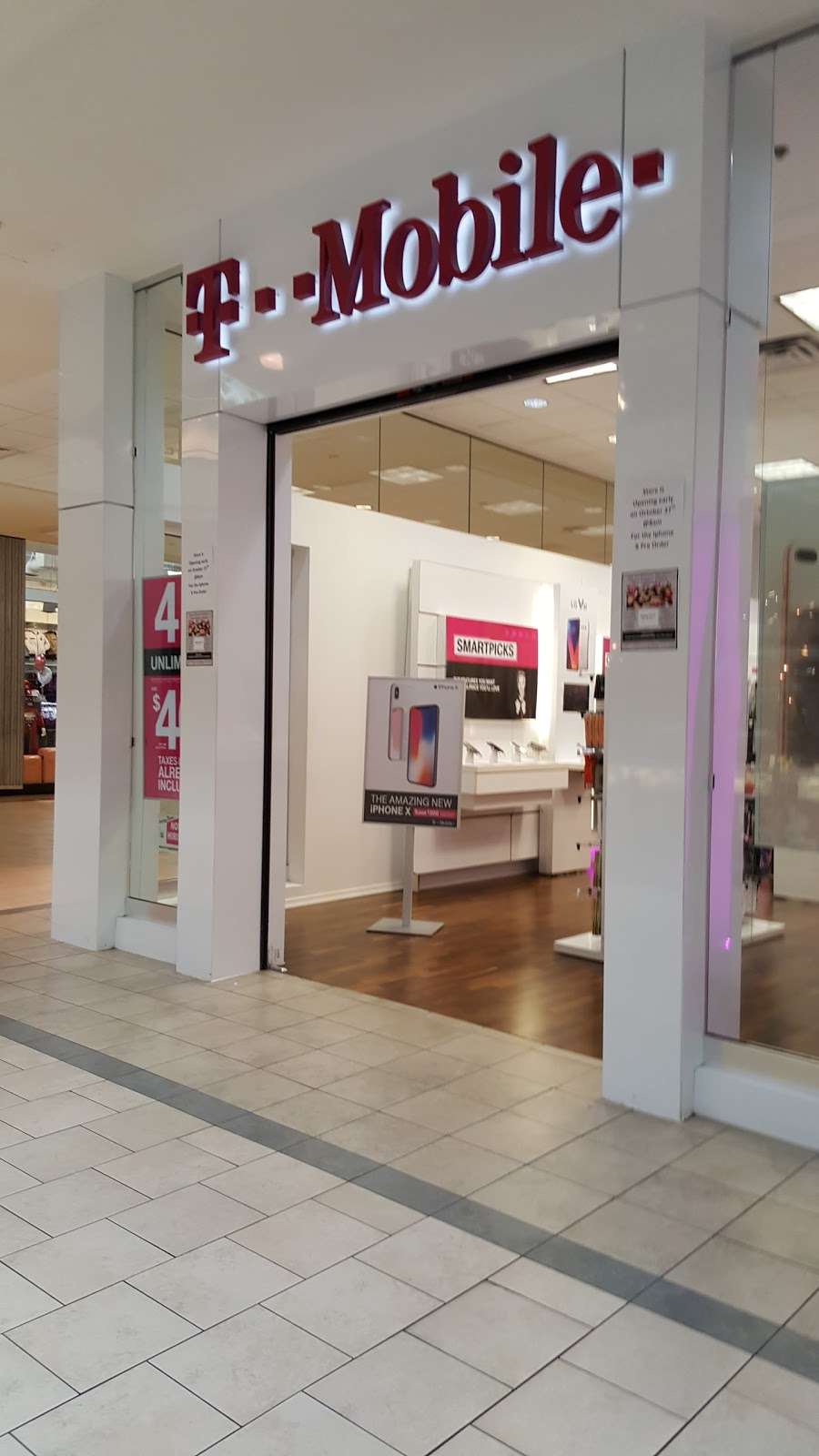 T-Mobile | 112 Eisenhower Pkwy #1037, Livingston, NJ 07039 | Phone: (973) 994-2046